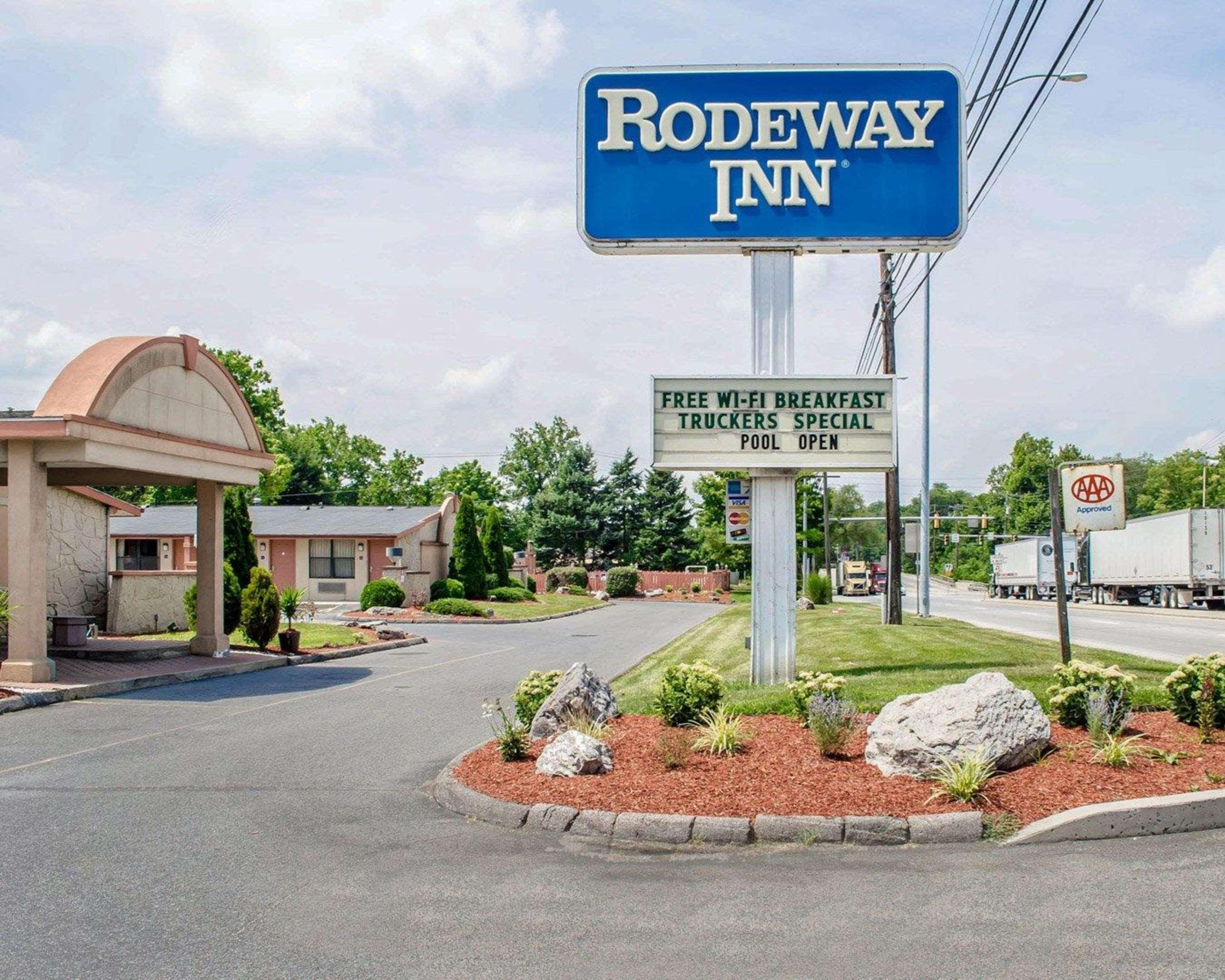 Rodeway Inn Carlisle Exterior photo