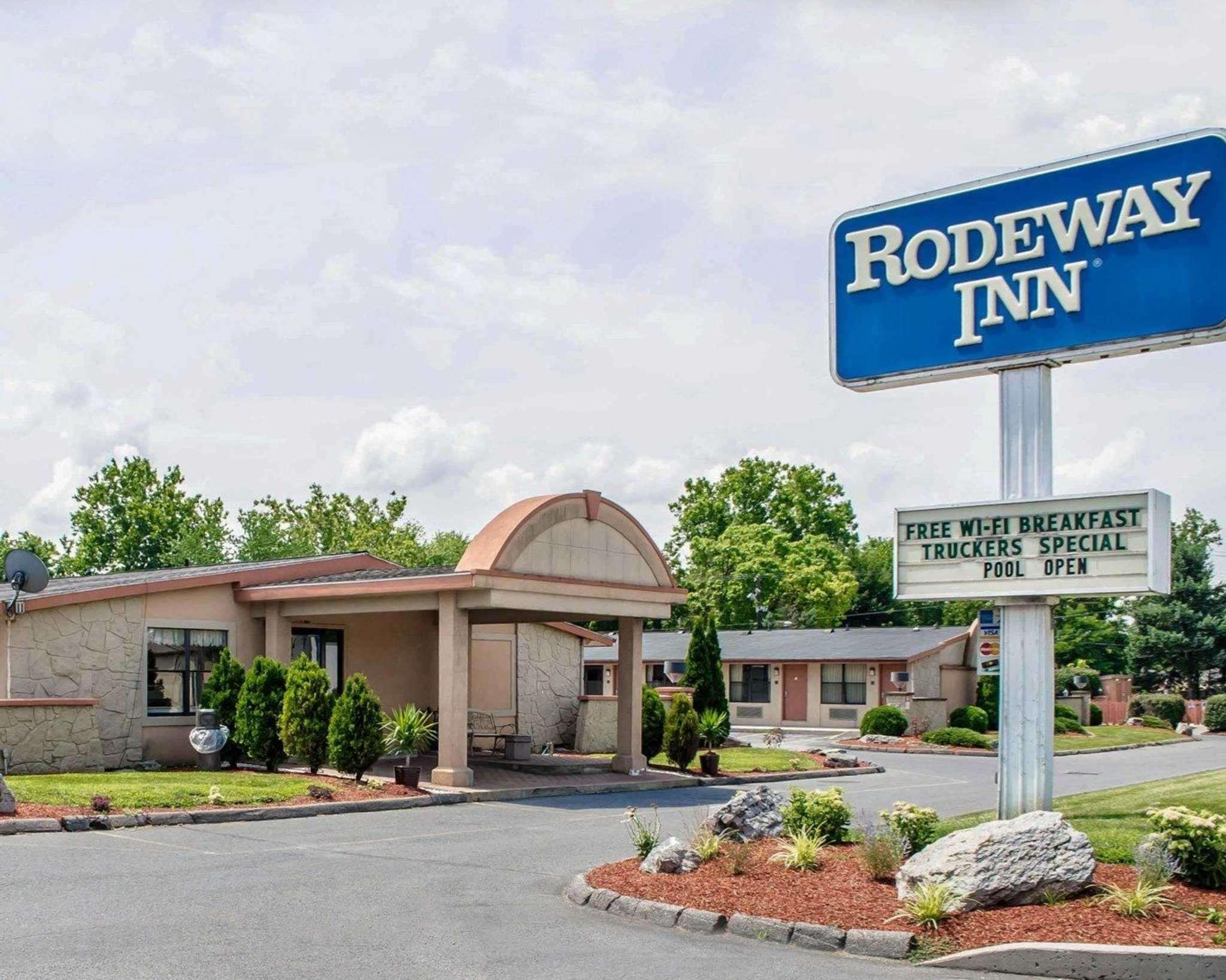 Rodeway Inn Carlisle Exterior photo