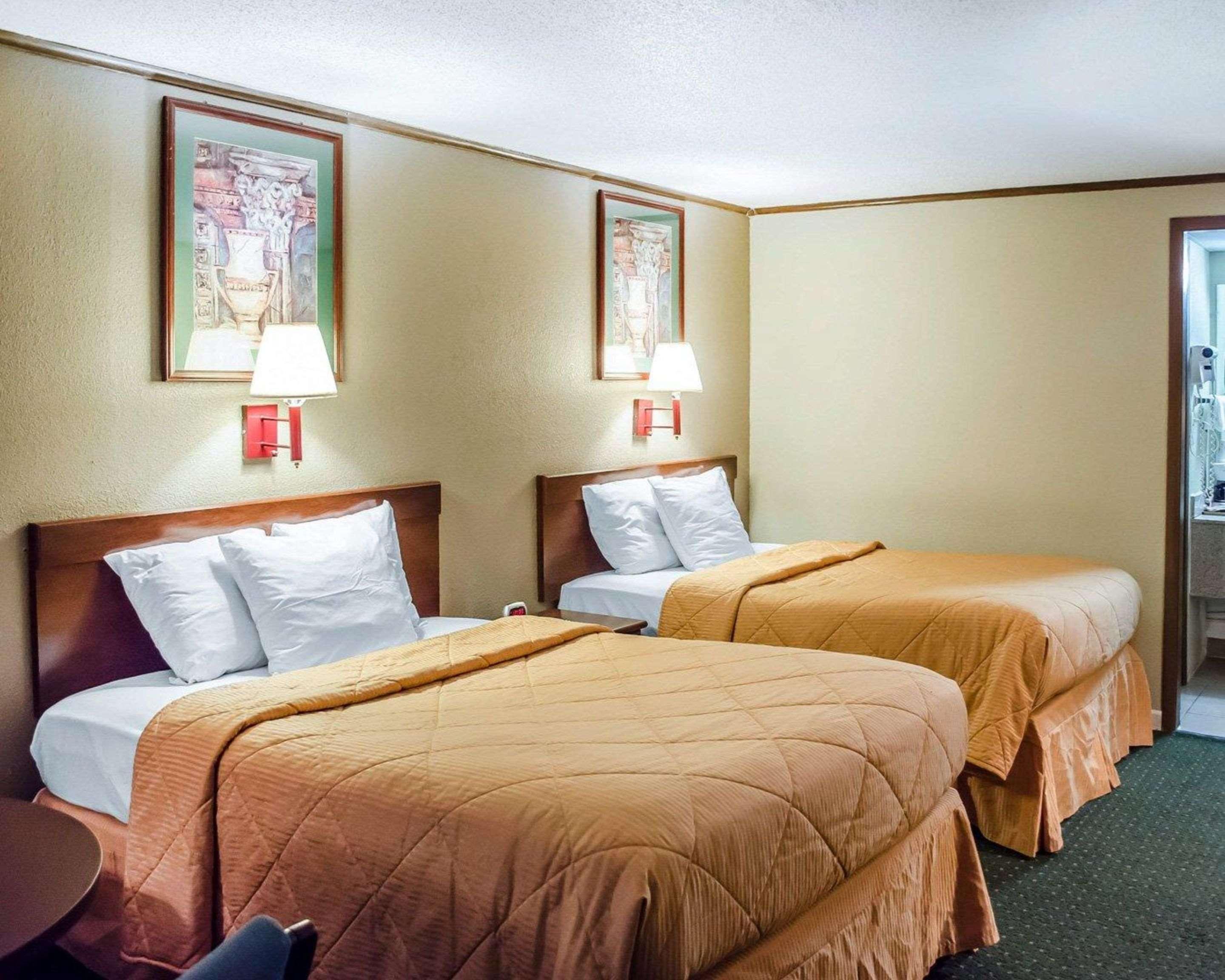 Rodeway Inn Carlisle Exterior photo